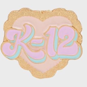 Meet your Posher, Ava